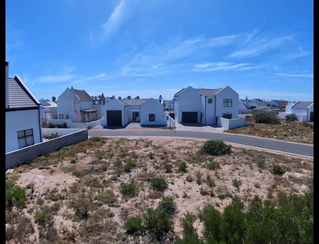 LAND FOR SALE IN BRITANNIA BAY
